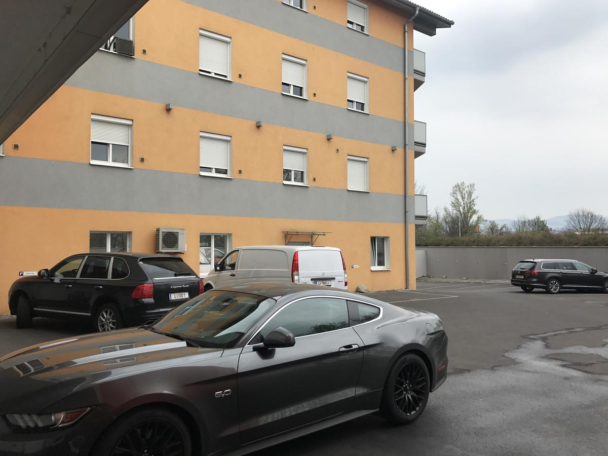 Montagehotel Living@Linz Exterior photo